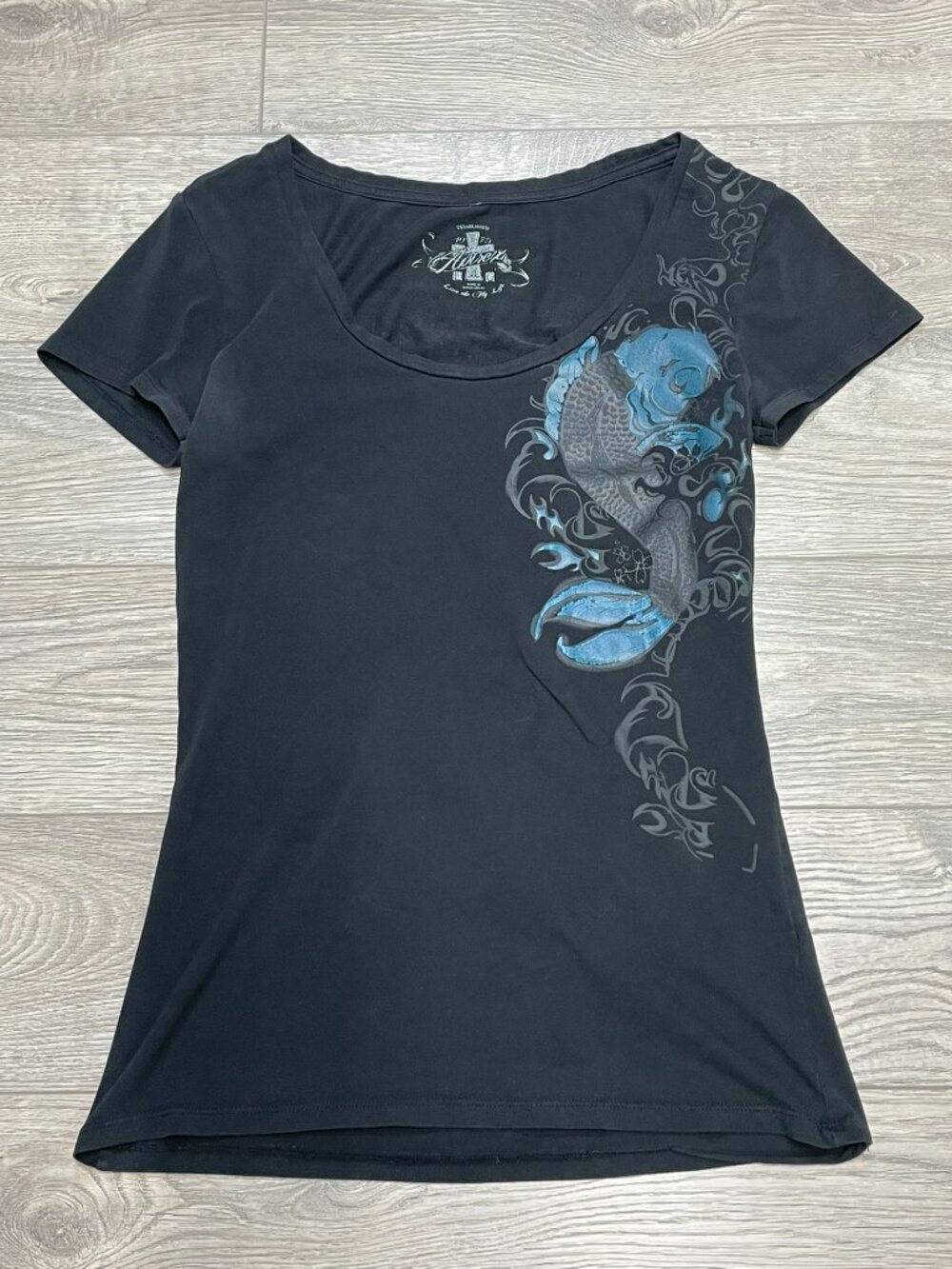 Avirex Y2K Black Koi Fish Graphic Tee Vintage Fitted Shirt Metallic Blue Size L